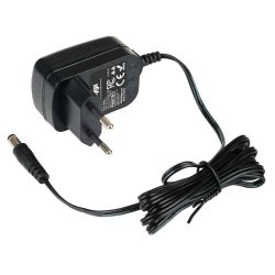 NBK - Univerzális AC adapter, 9V, 1000mAh, 9W, 5.5x2.1mm, Akyga